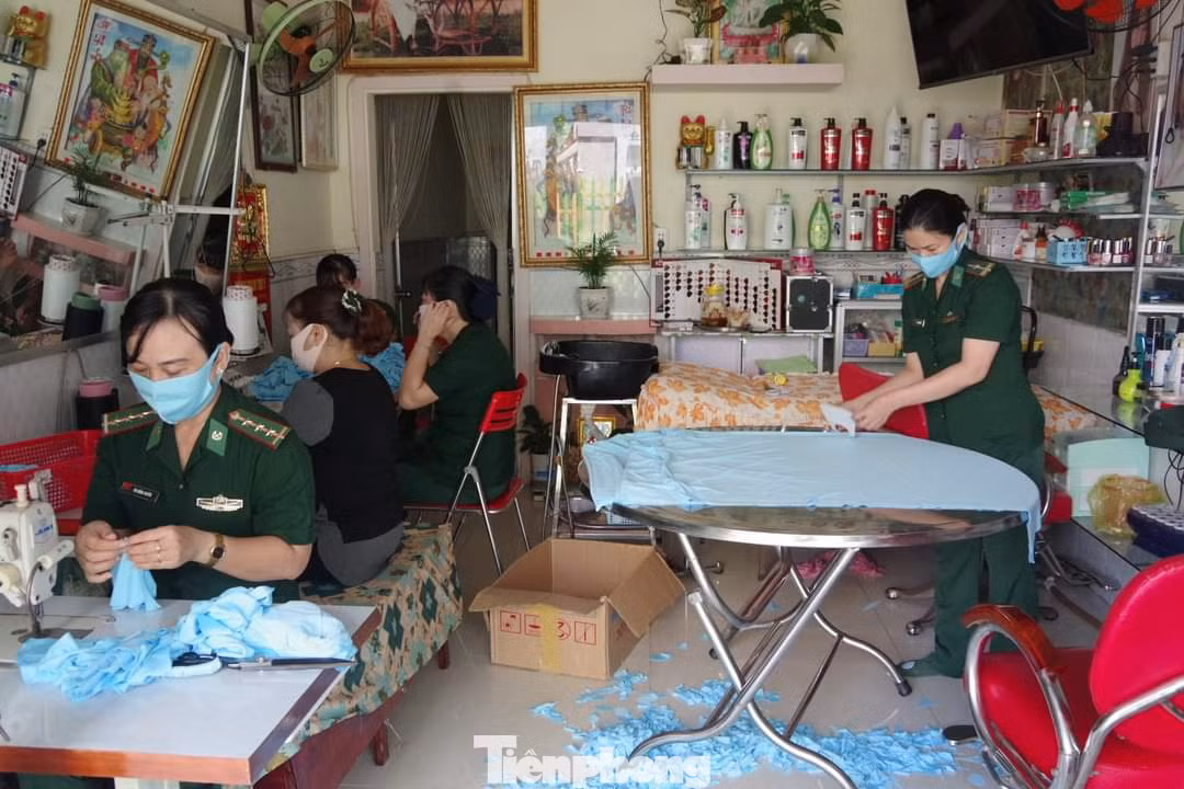 Hơn 320.000 hộ dân cam kết không xuất nhập cảnh trái phép ảnh 3