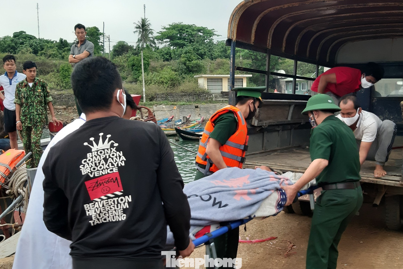 Quân hàm xanh giữ đảo tiền tiêu ảnh 8