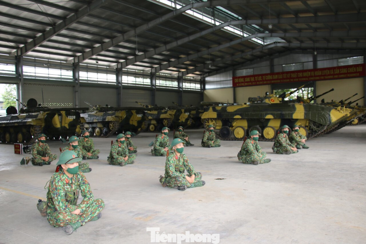 Huấn luyện chiến sĩ mới trong mùa… ‘COVID’ ảnh 6