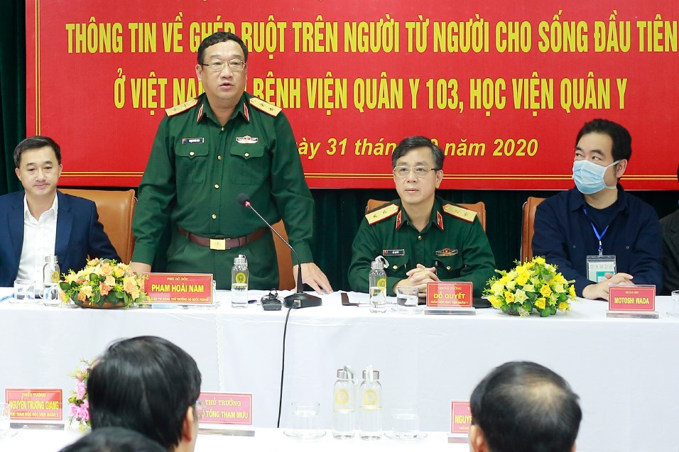 Lần đầu tiên Việt Nam ghép ruột thành công từ người cho sống ảnh 2