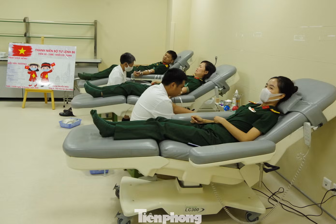 Đoàn viên Bộ Tư lệnh 86 ‘Gửi yêu thương, trao hạnh phúc’ ảnh 2