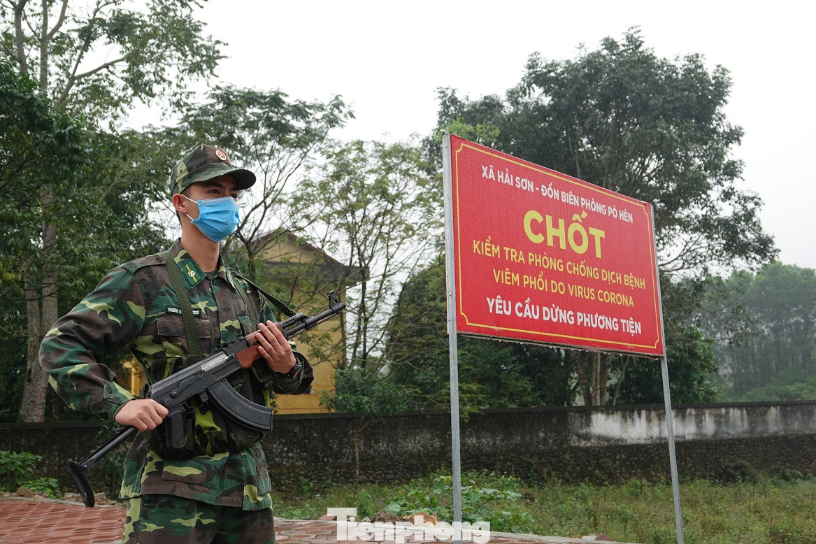 259 học viên Biên phòng lên biên giới dầm mưa chống đại dịch ảnh 3