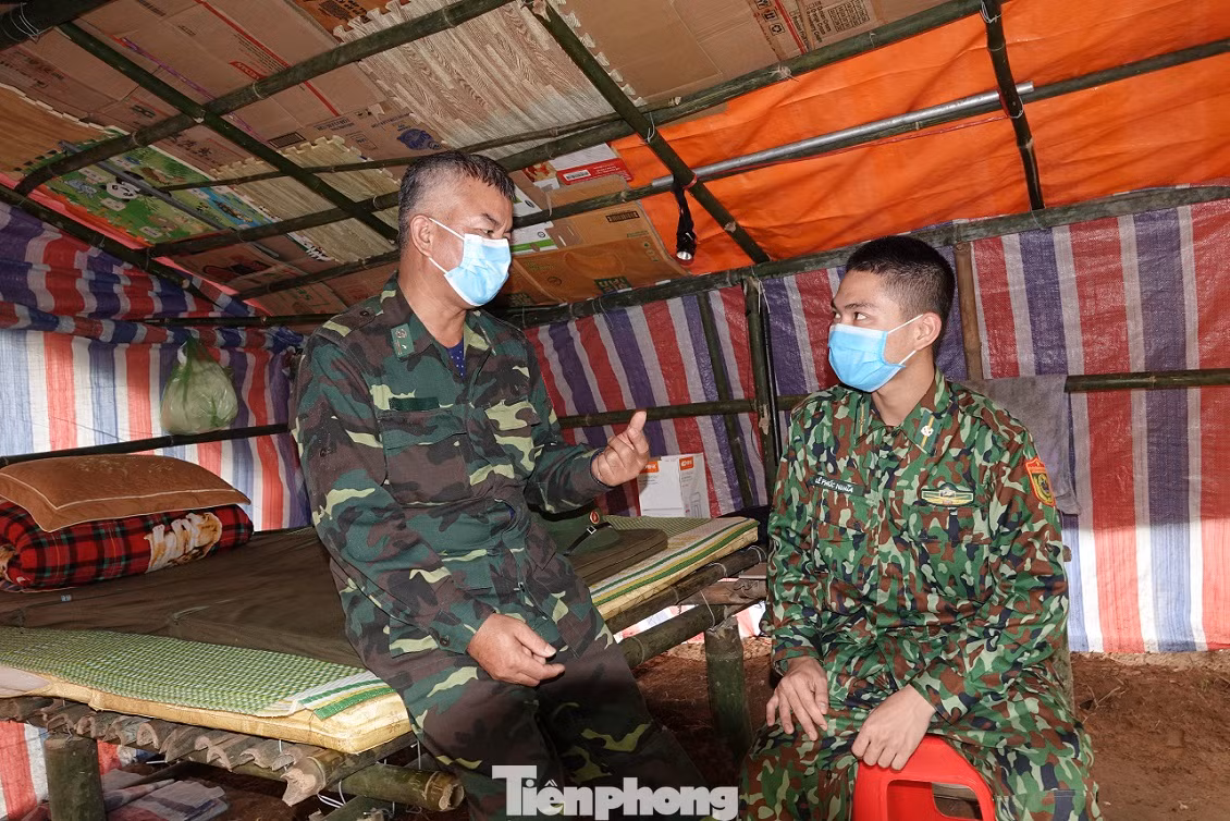259 học viên Biên phòng lên biên giới dầm mưa chống đại dịch ảnh 10