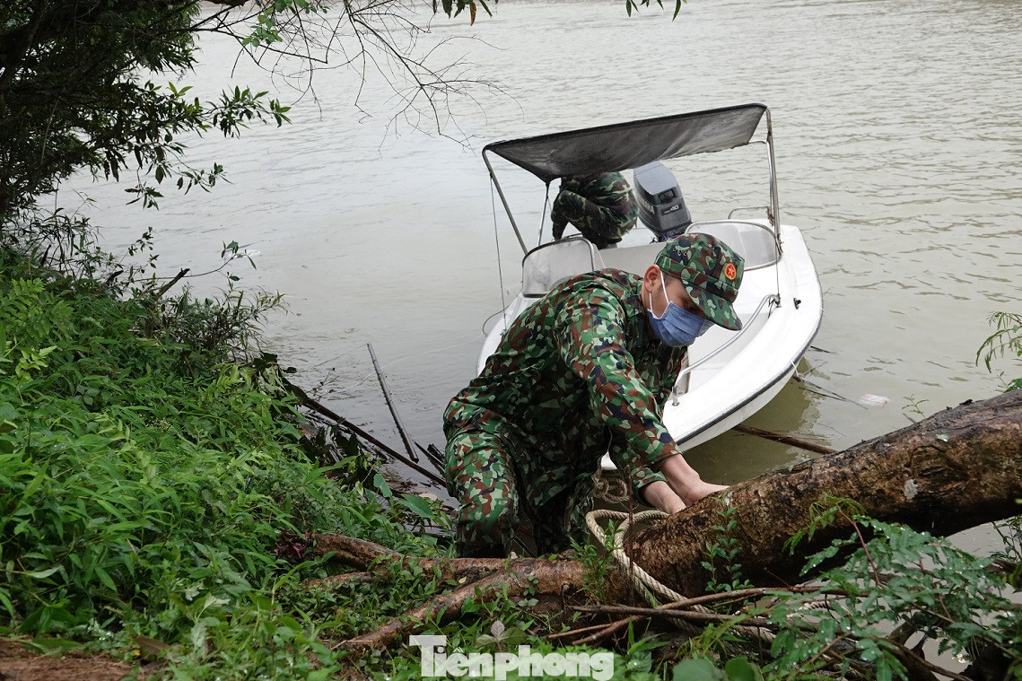 259 học viên Biên phòng lên biên giới dầm mưa chống đại dịch ảnh 11