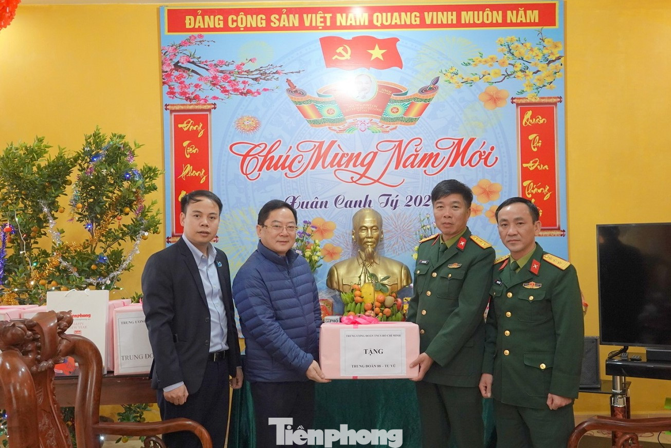 Chúc Tết người lính Tu Vũ anh hùng ảnh 2