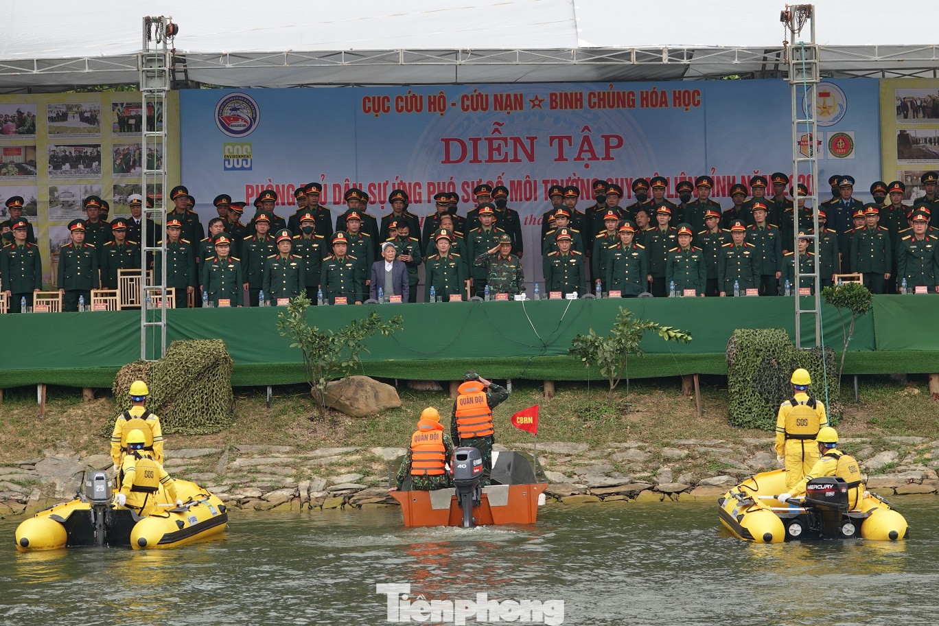 Quân đội diễn tập phòng thủ dân sự liên tỉnh ứng phó sự cố môi trường ảnh 3