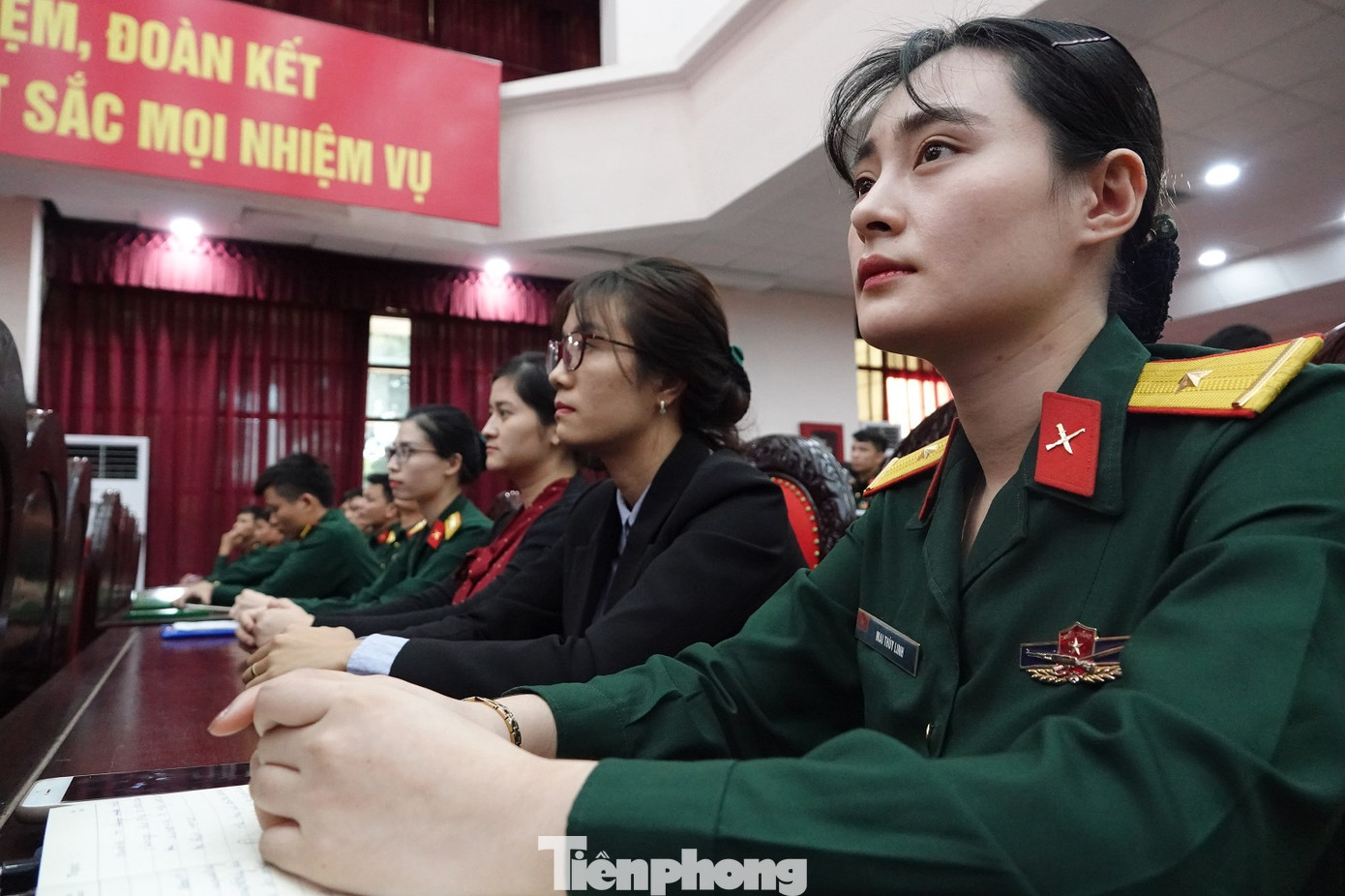 Xác định động cơ phấn đấu, trách nhiệm của cán bộ, sĩ quan trẻ ảnh 3