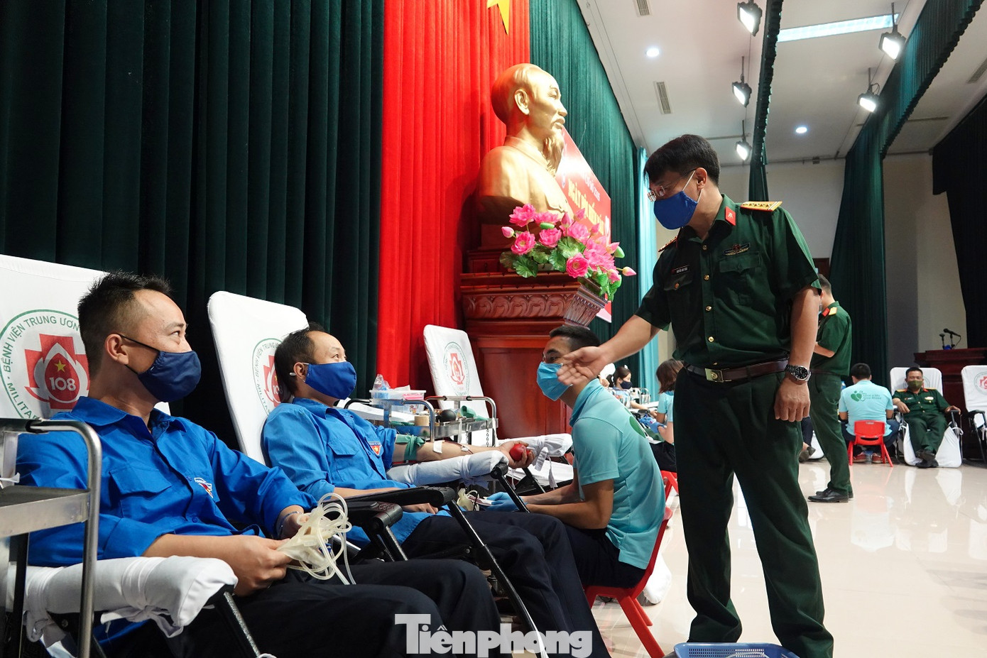 Tuổi trẻ Z115 ‘Sẻ giọt máu đào - Trao niềm hy vọng’ ảnh 6