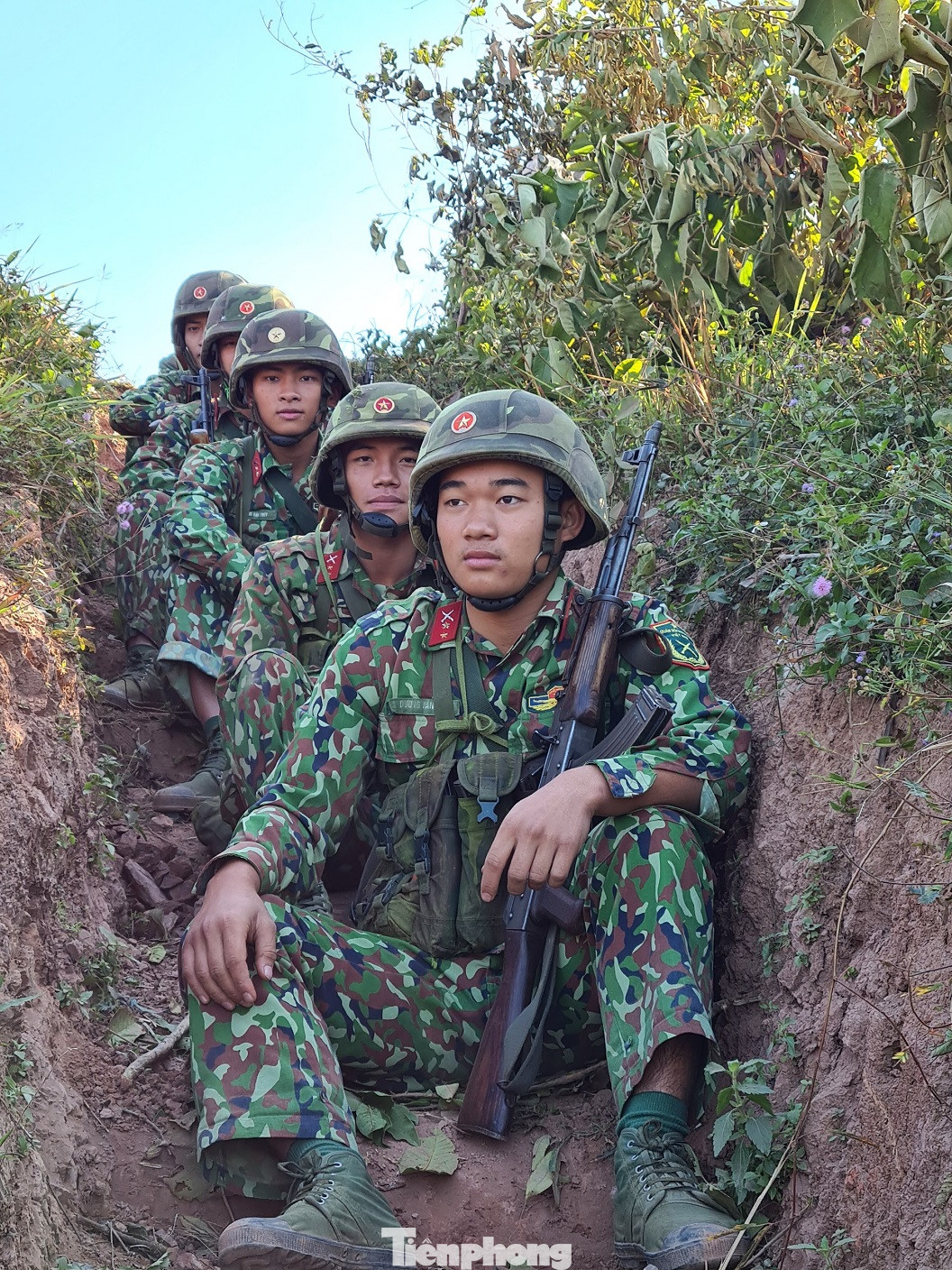 Bộ binh chủ lực thực hành chiến đấu ở địa hình trung du ảnh 3