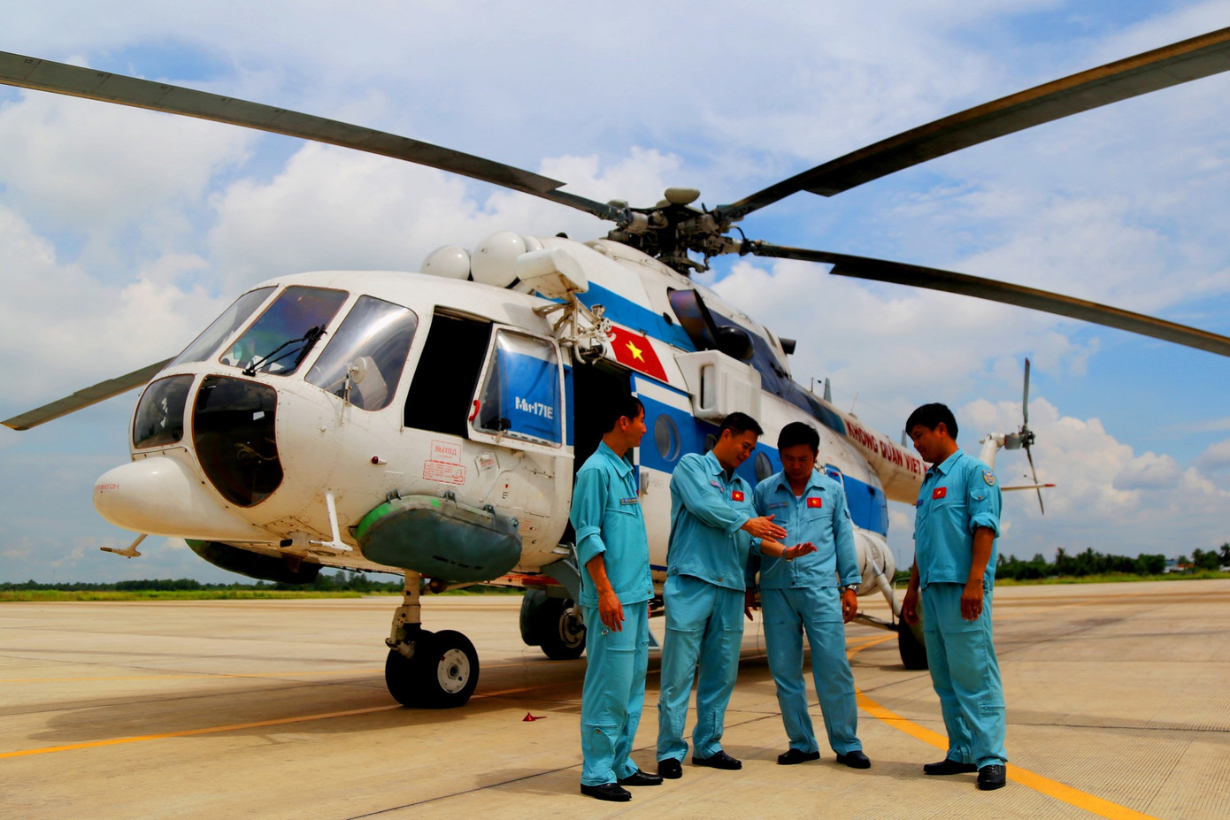 Về Cần Thơ xem Không quân thao luyện cùng Hải quân ảnh 6