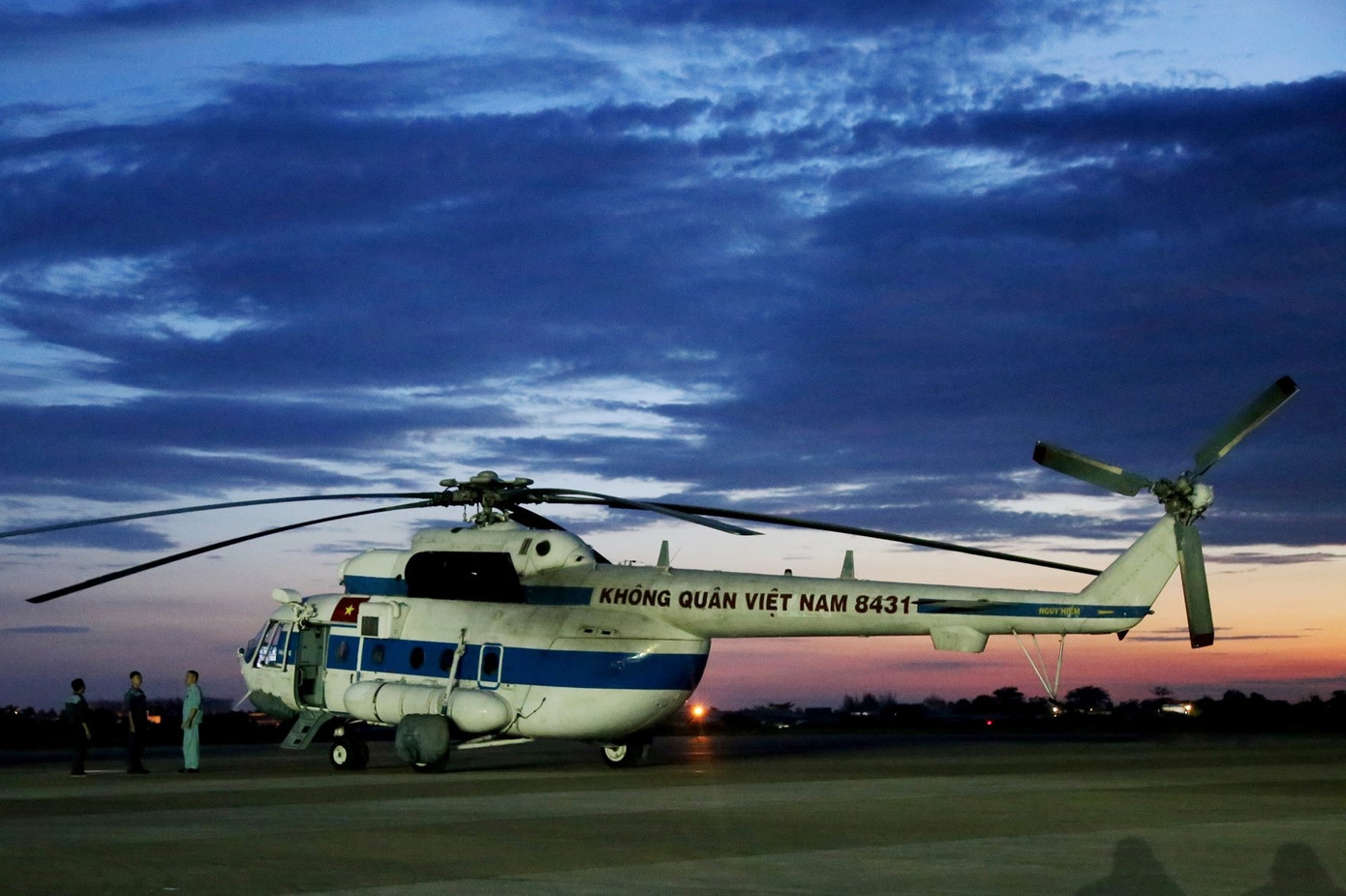 Về Cần Thơ xem Không quân thao luyện cùng Hải quân ảnh 1