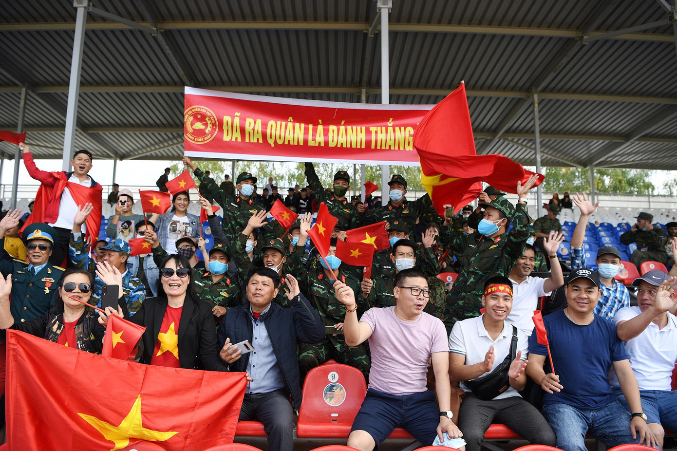 Army Games: Cờ đỏ sao vàng tung bay trên thao trường Alabino ảnh 3