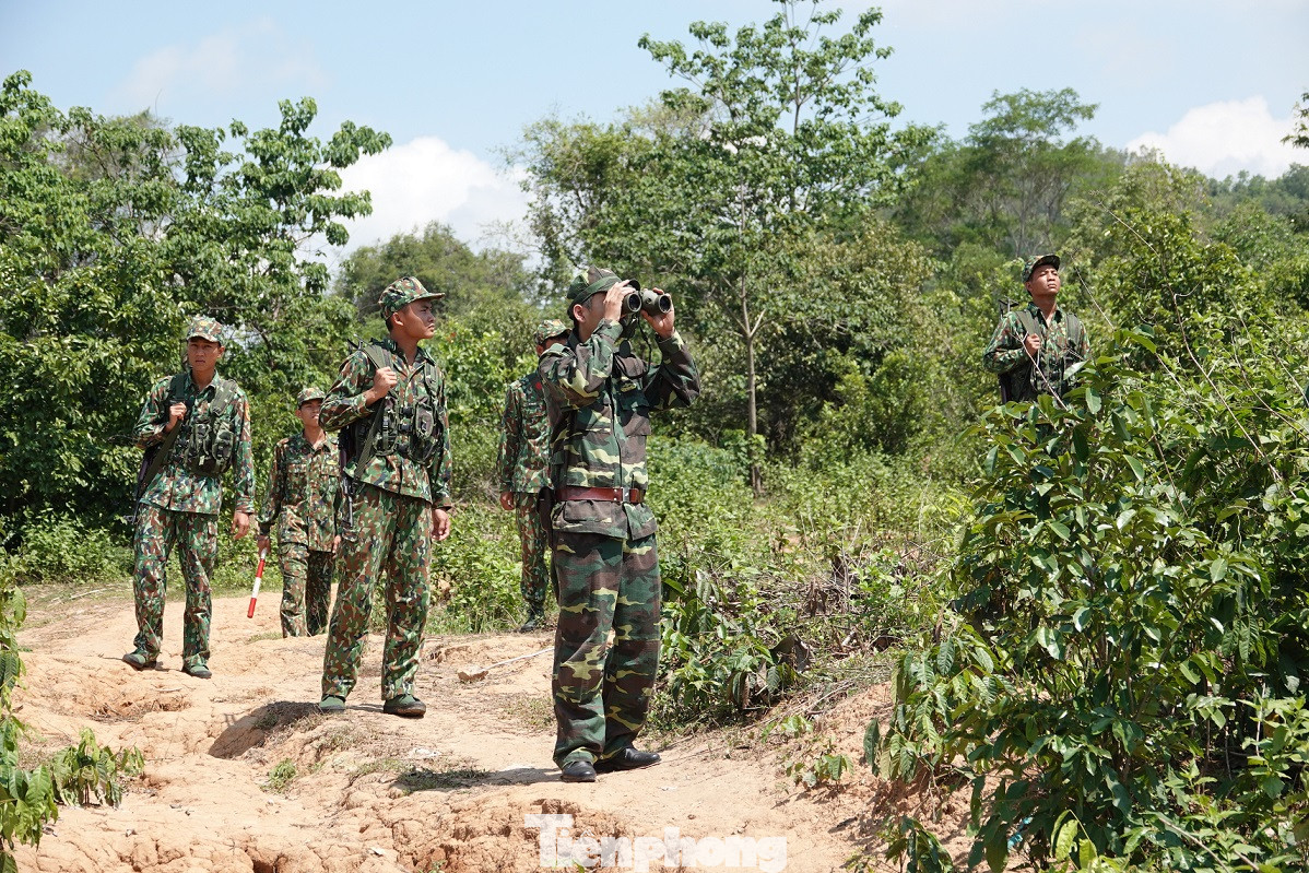 Thiếu tướng Lê Đức Thái: Xử lý nghiêm nếu tiếp tay xuất nhập cảnh trái phép ảnh 1