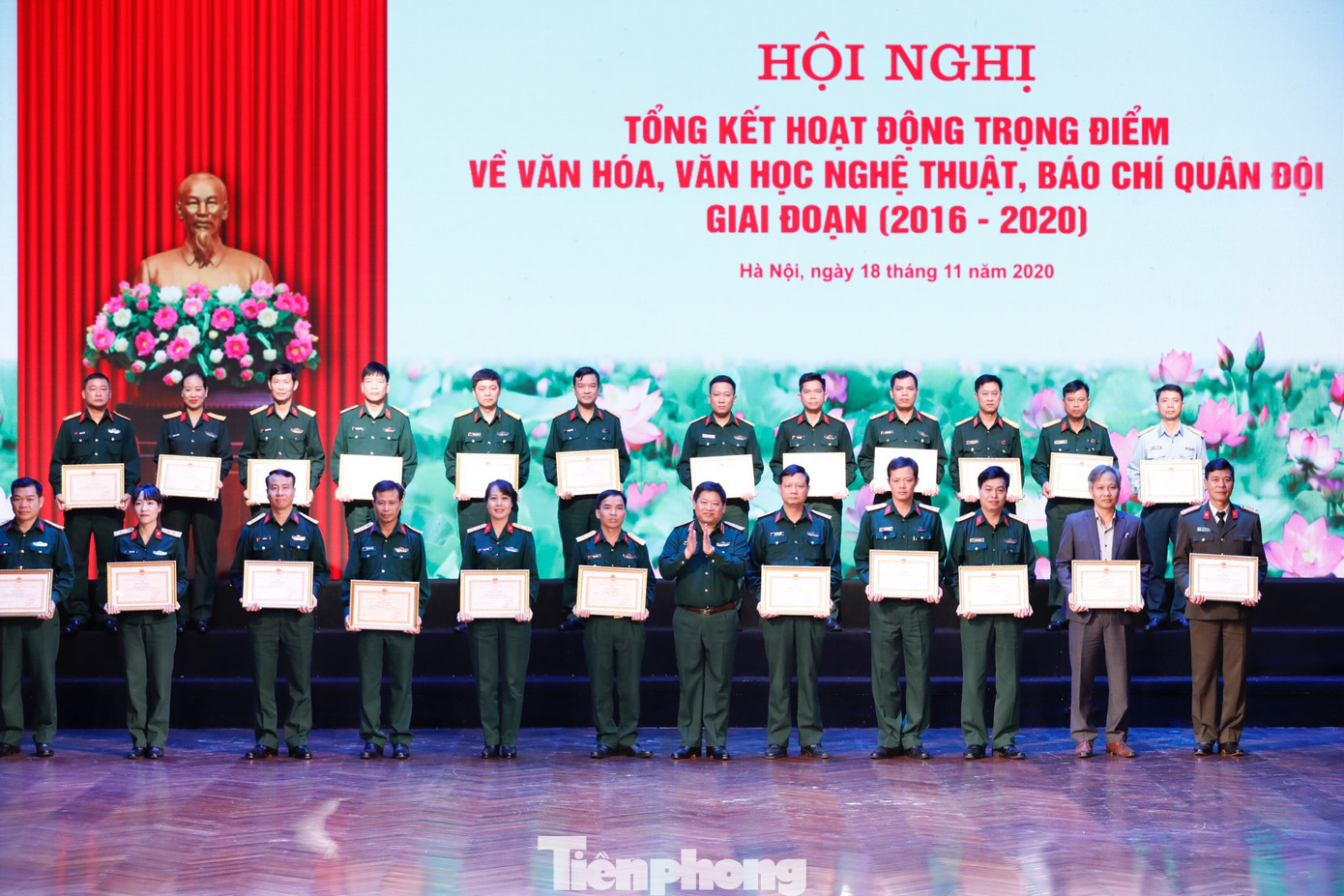 Quân đội tổng kết các hoạt động trọng điểm về báo chí, nghệ thuật ảnh 2