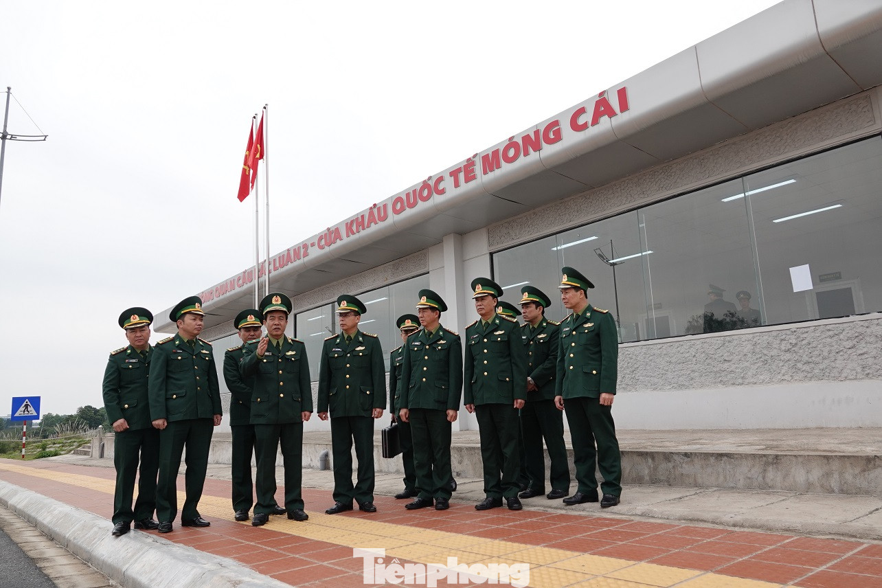 Bảy tỉnh tiếp giáp Trung Quốc sẵn sàng ứng phó với dịch nCoV ảnh 6