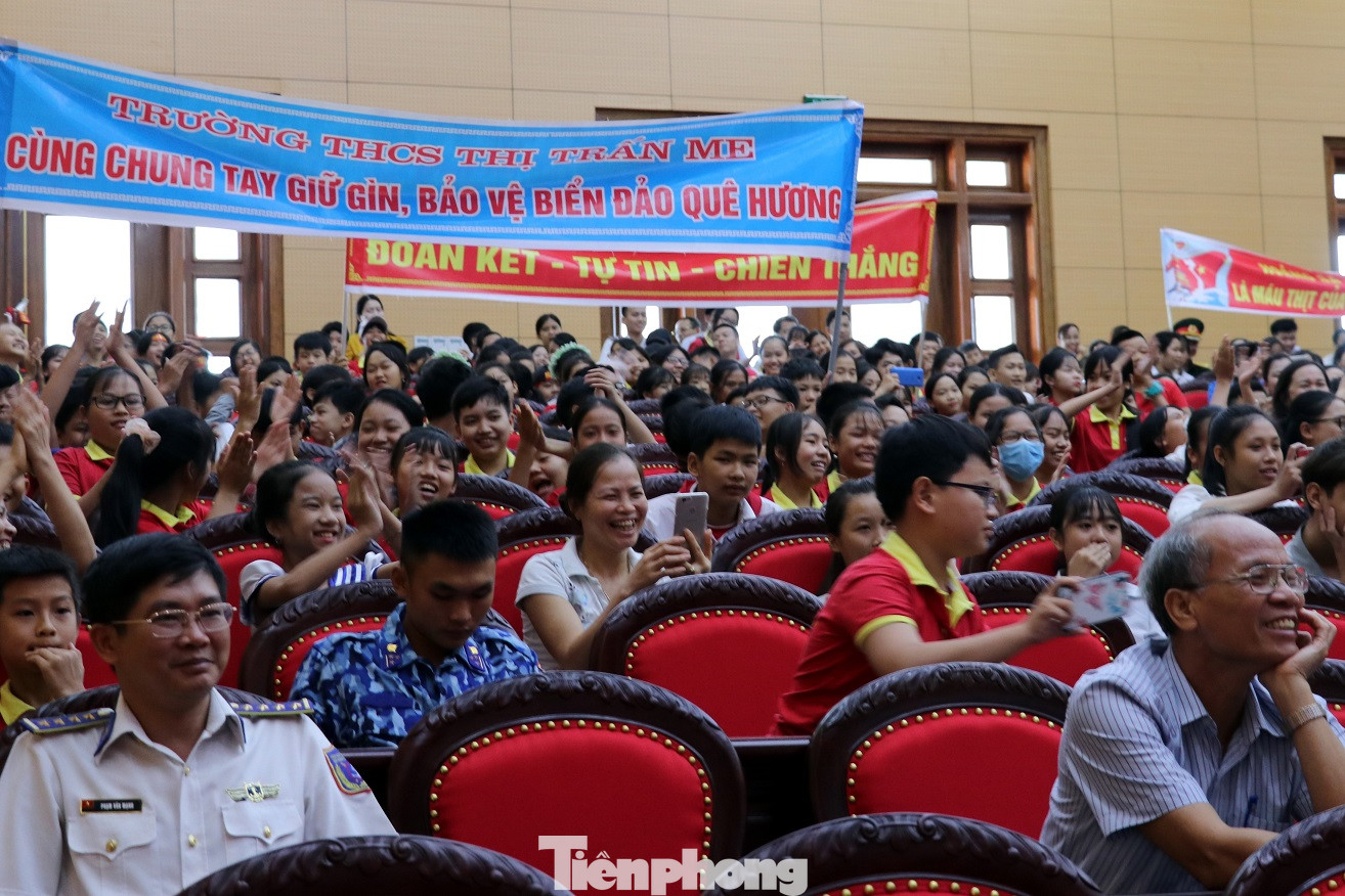 Bồi đắp tình yêu biển đảo cho học sinh ảnh 4