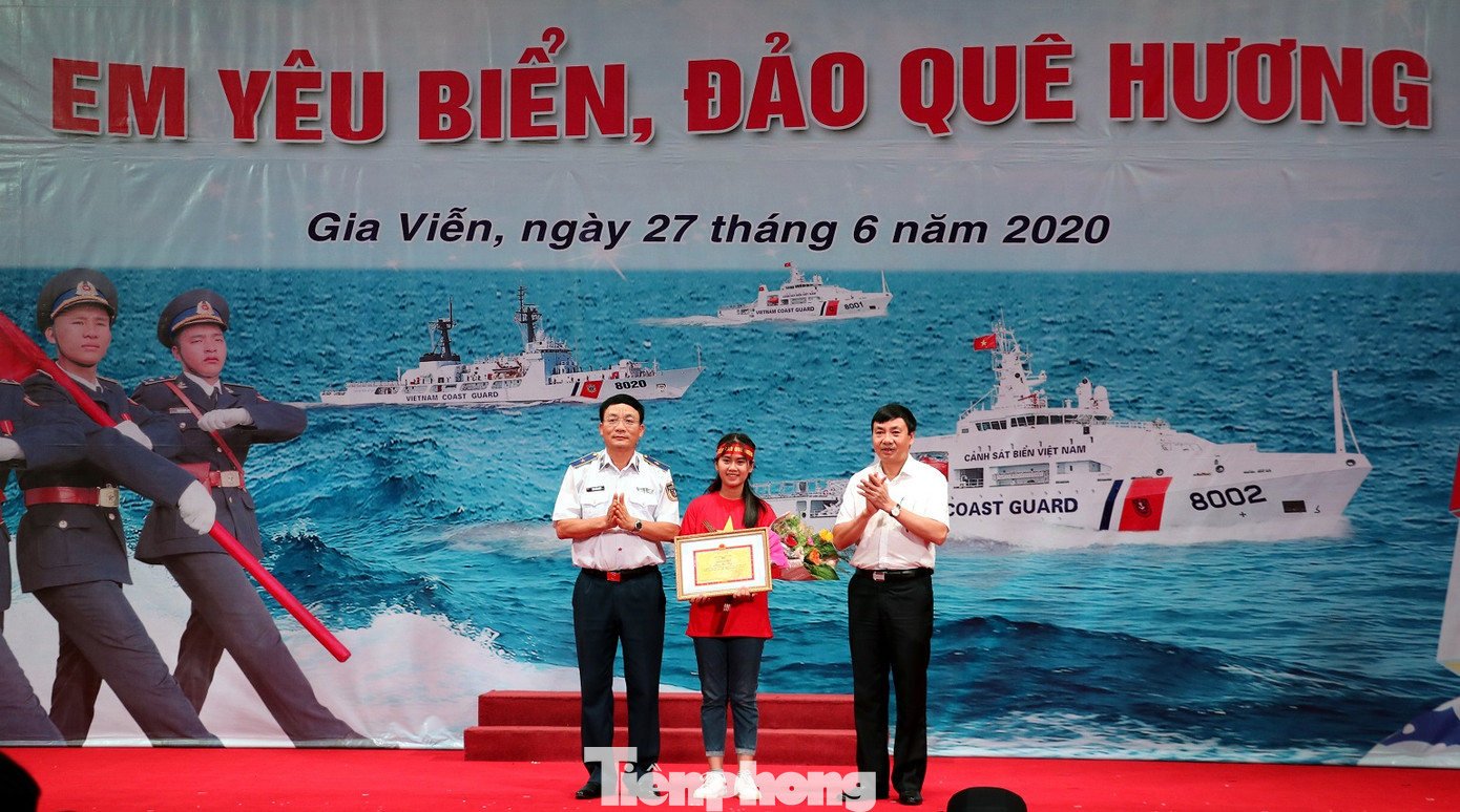 Bồi đắp tình yêu biển đảo cho học sinh ảnh 2