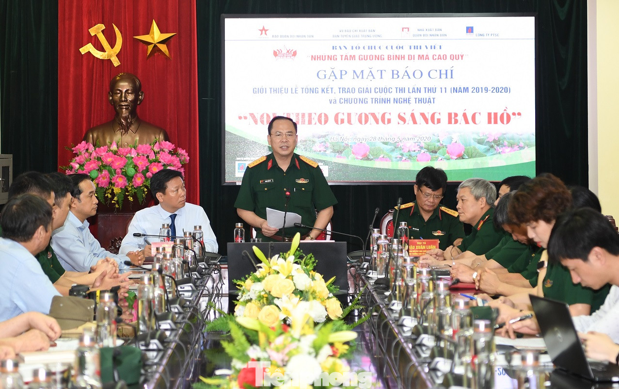 Lan tỏa ‘Những tấm gương bình dị mà cao quý’ ảnh 1