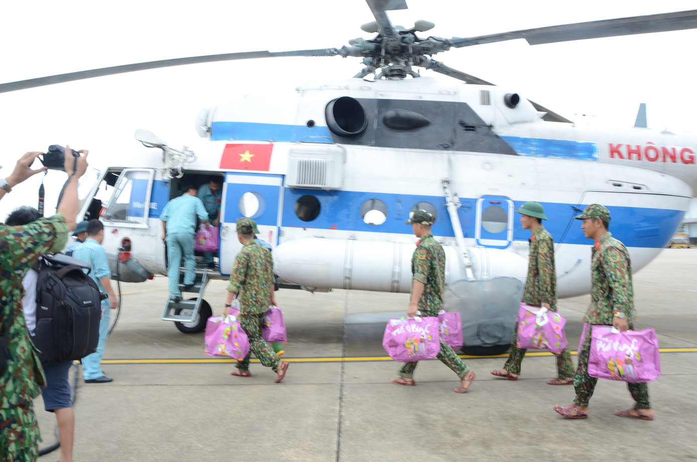 Quân đội đưa nhiều lực lượng tìm kiếm ở Thủy điện Rào Trăng 3 ảnh 1