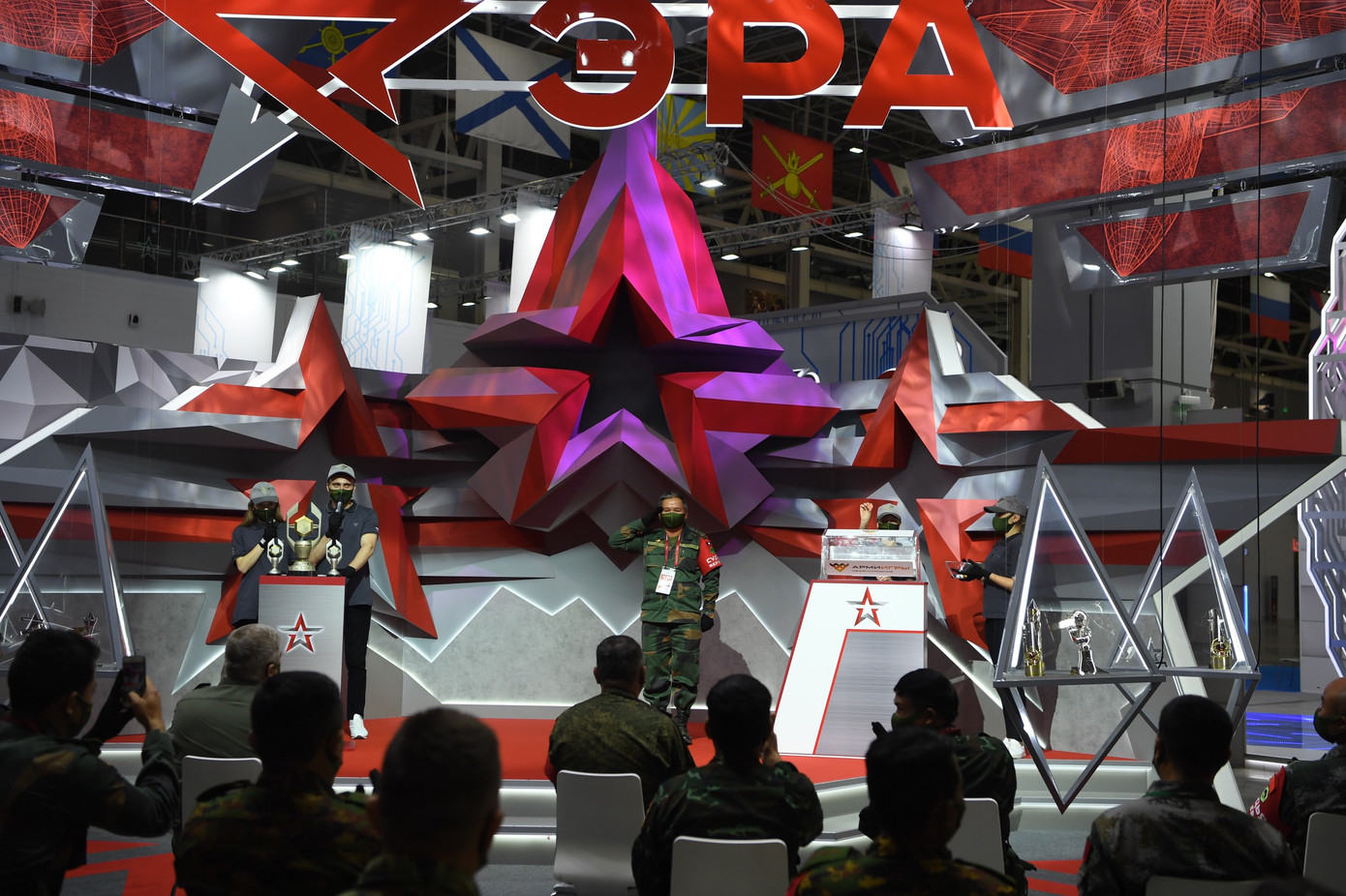 Tuyển tăng Việt Nam về đích đầu tiên, bắn trúng 13/24 mục tiêu ở chung kết Tank Biathlon ảnh 27