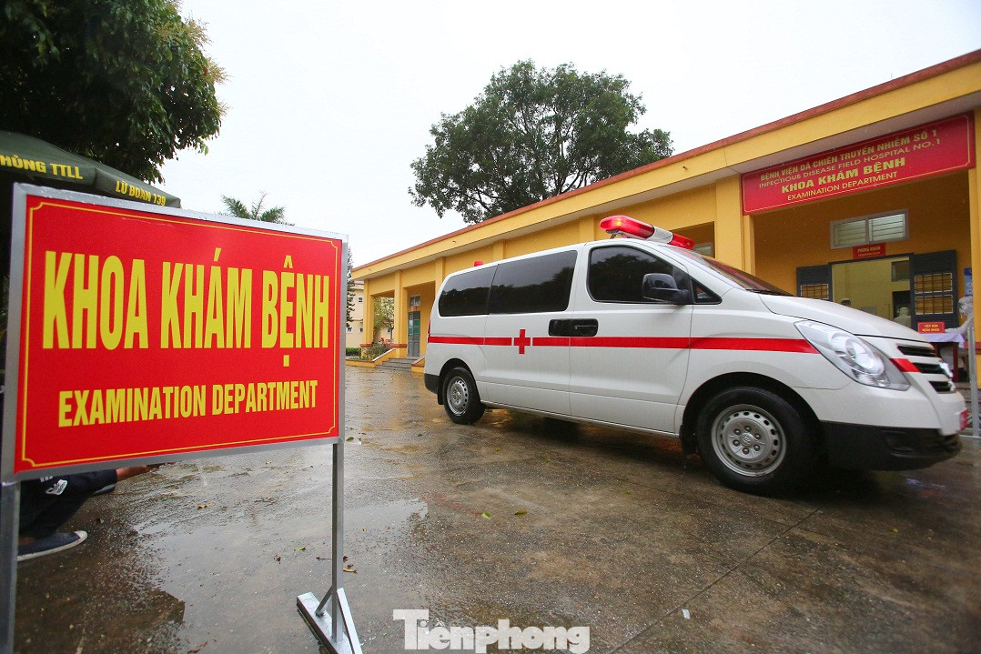 Cận cảnh Bệnh viện dã chiến truyền nhiễm số 1 thực hành chống Covid-19 ảnh 1