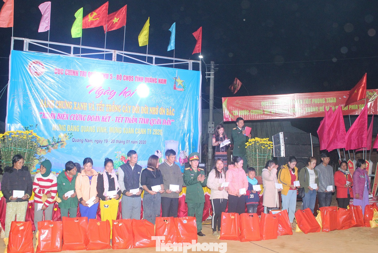 Rộn ràng ‘Xuân đoàn kết - Tết quân dân’ ảnh 6