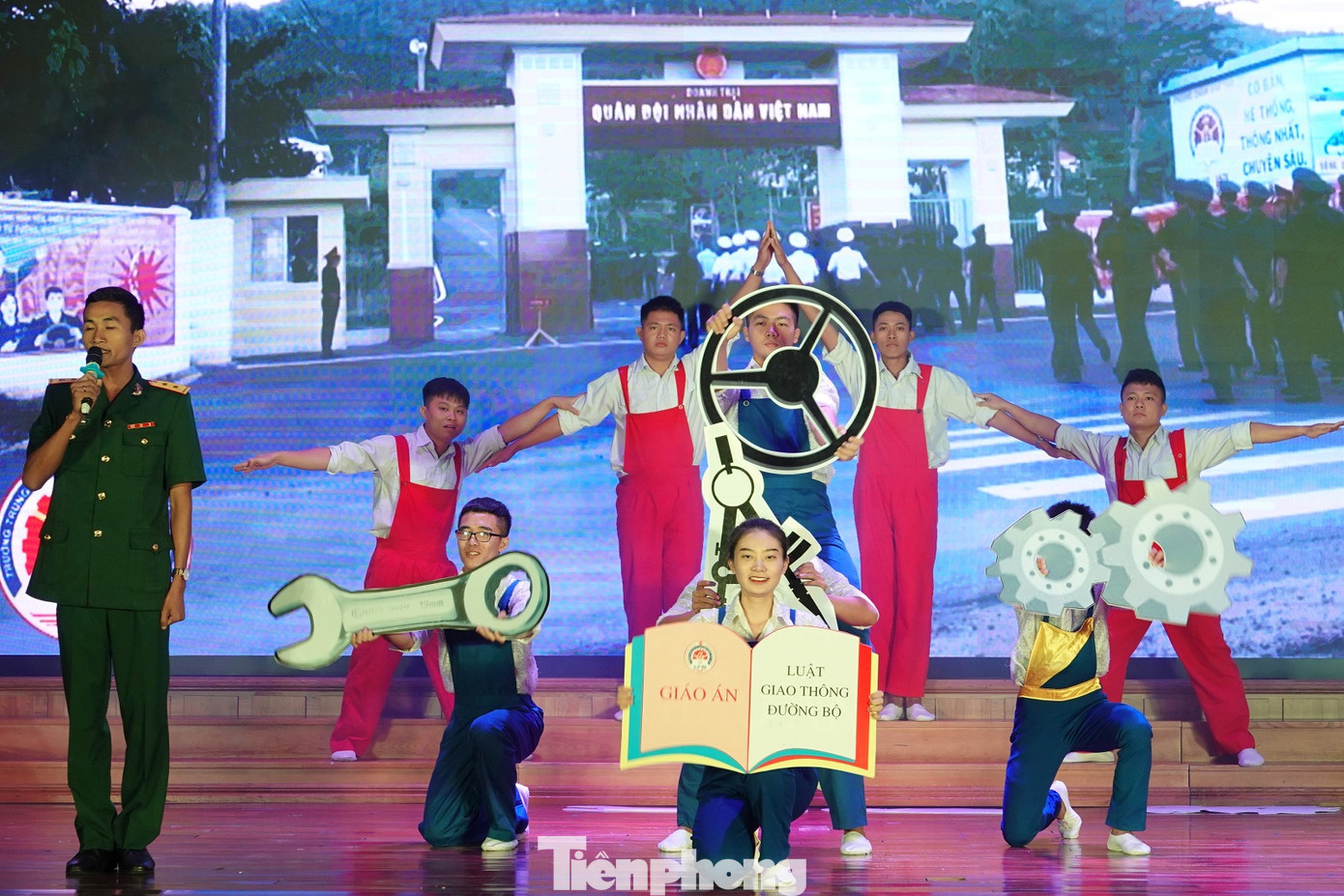 Thanh niên Tổng cục Kỹ thuật với pháp luật và an toàn giao thông ảnh 5