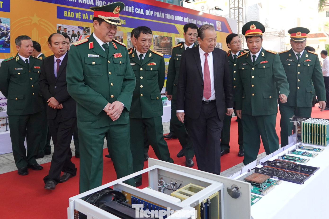 Trao tặng danh hiệu Anh hùng cho Viện Khoa học và Công nghệ quân sự ảnh 2