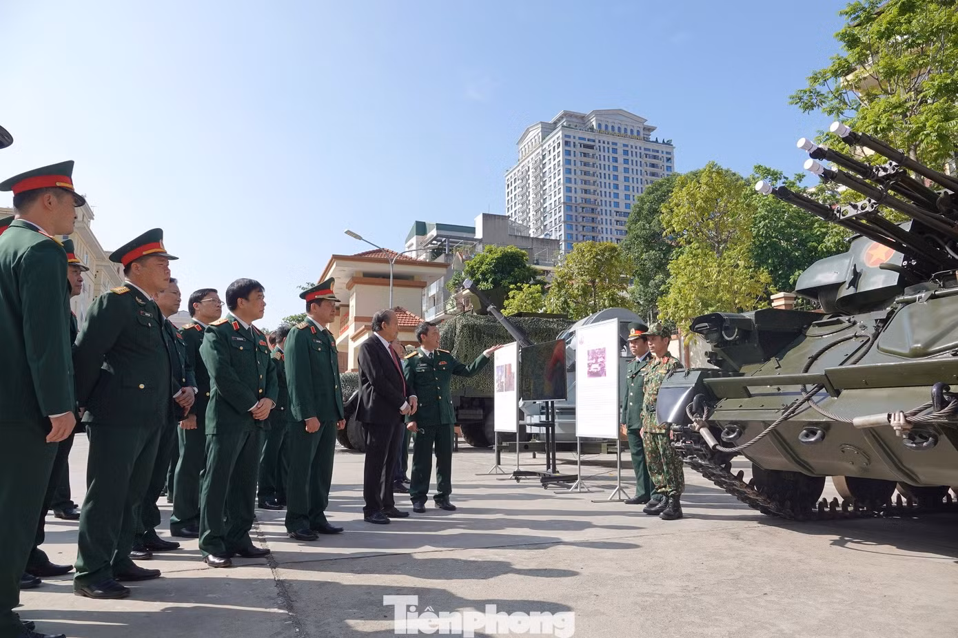 Trao tặng danh hiệu Anh hùng cho Viện Khoa học và Công nghệ quân sự ảnh 5