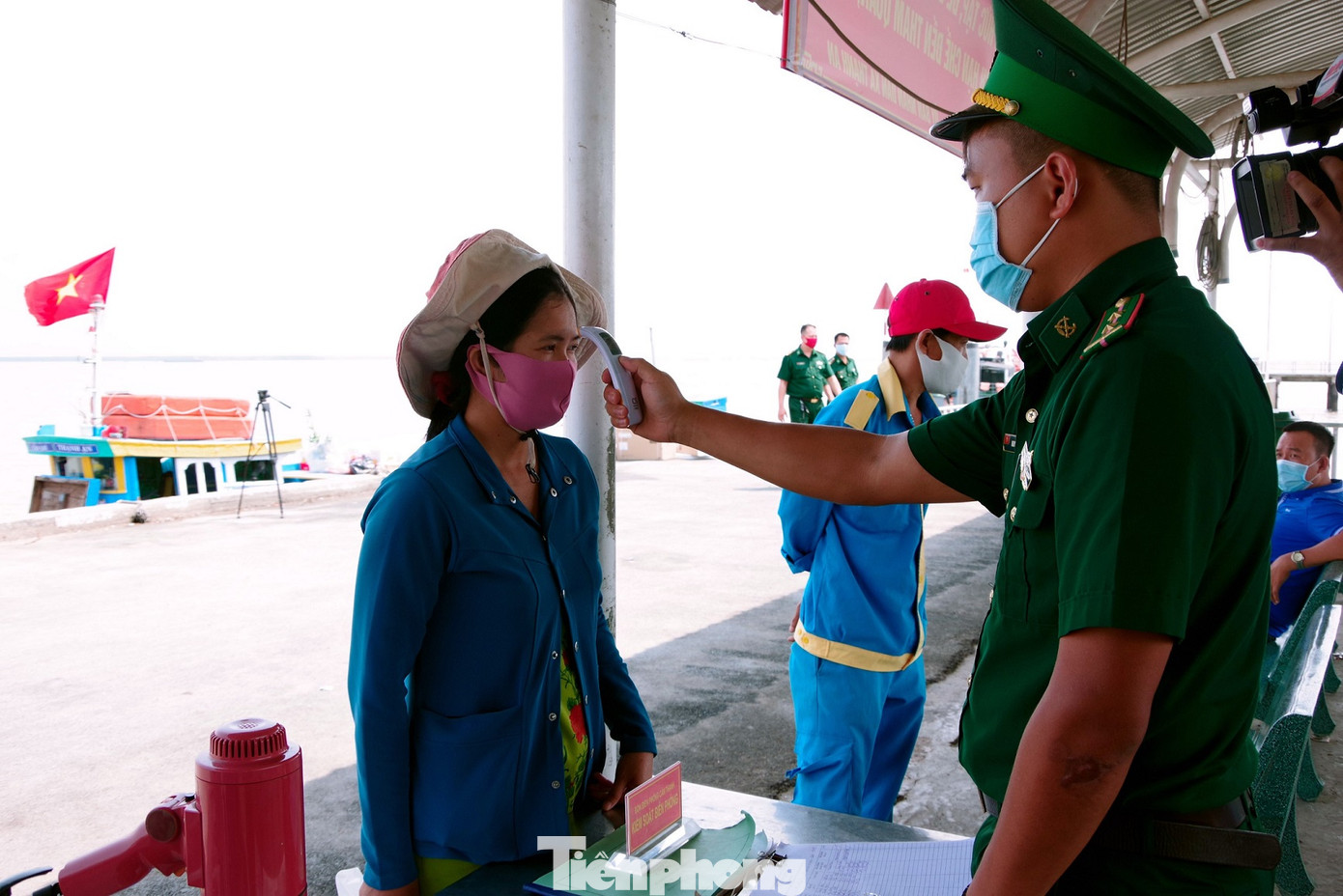 Sĩ quan trẻ nhiều sáng kiến chống ‘giặc COVID’ ảnh 2