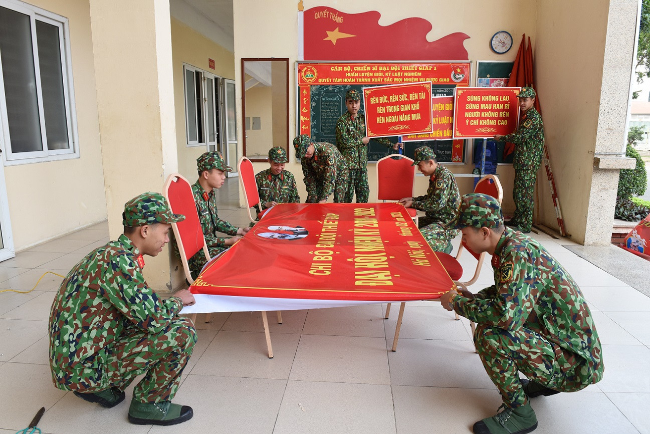 Áo lính Thủ đô xung kích Tháng thanh niên ảnh 1