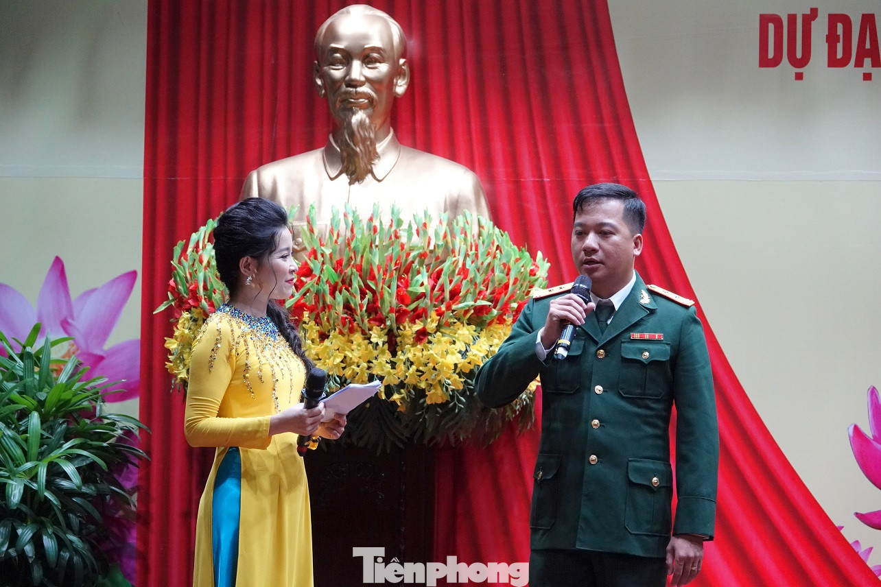 Gặp mặt 92 điển hình dự Đại hội Thi đua Quyết thắng toàn quân ảnh 5