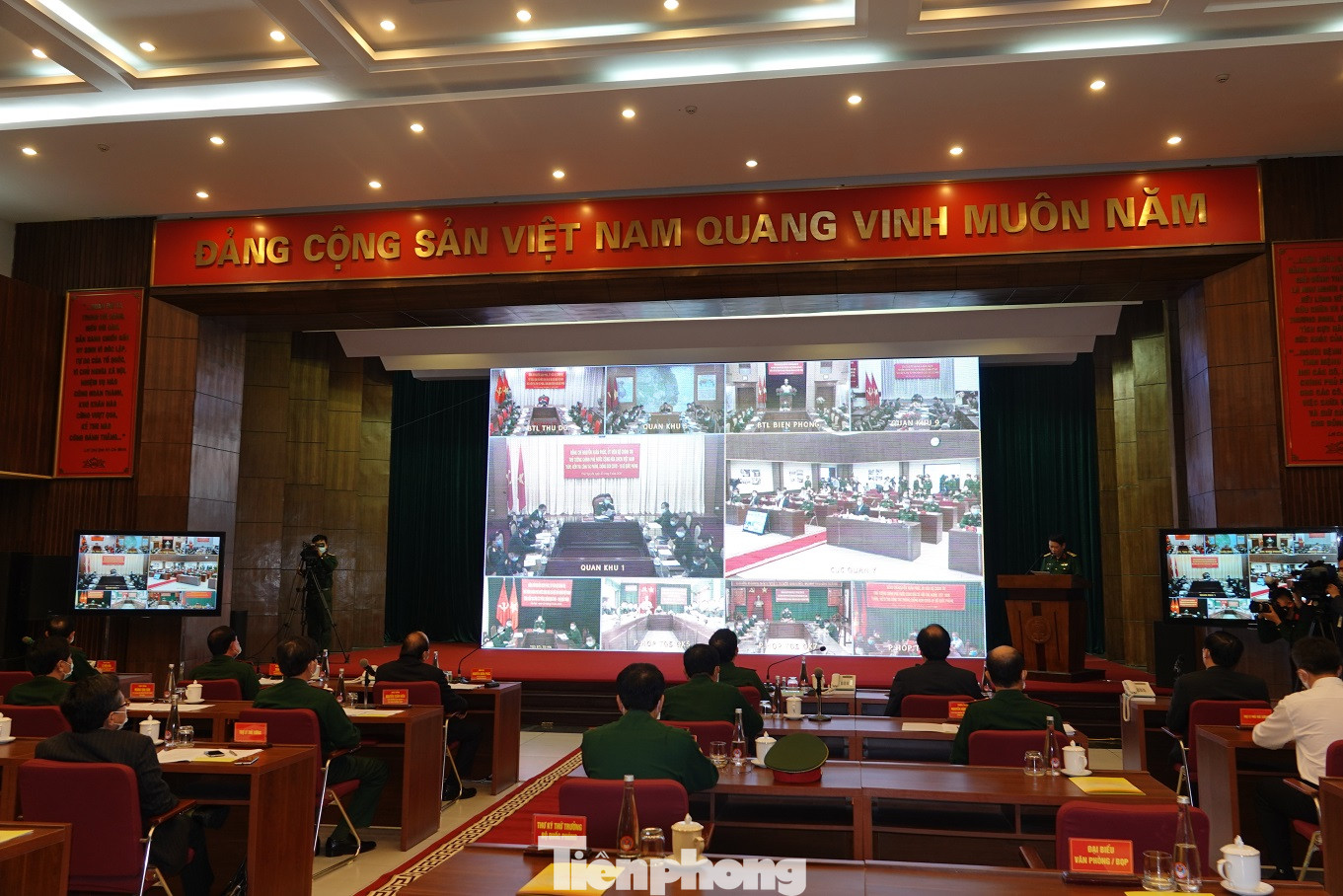 Thủ tướng Nguyễn Xuân Phúc kiểm tra công tác phòng chống dịch Covid-19 của Quân đội ảnh 5