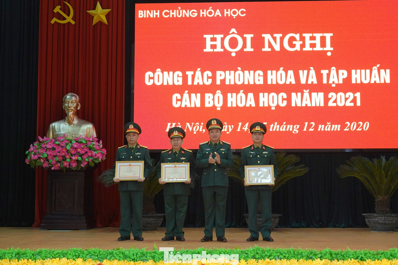 Bộ đội Hóa học tẩy trùng, vệ sinh môi trường hơn 3,8 triệu m2 ảnh 4