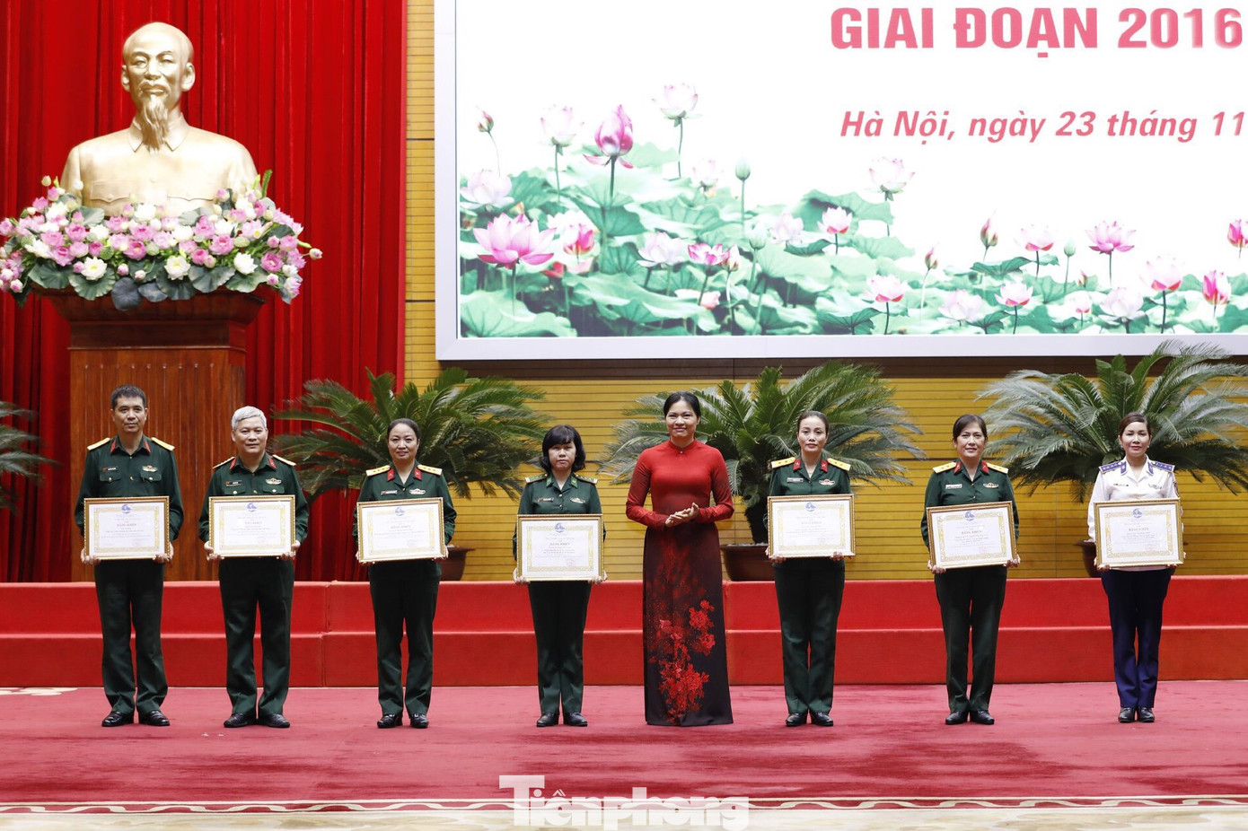 Quân đội tuyên dương điển hình vì sự tiến bộ của phụ nữ và bình đẳng giới ảnh 7