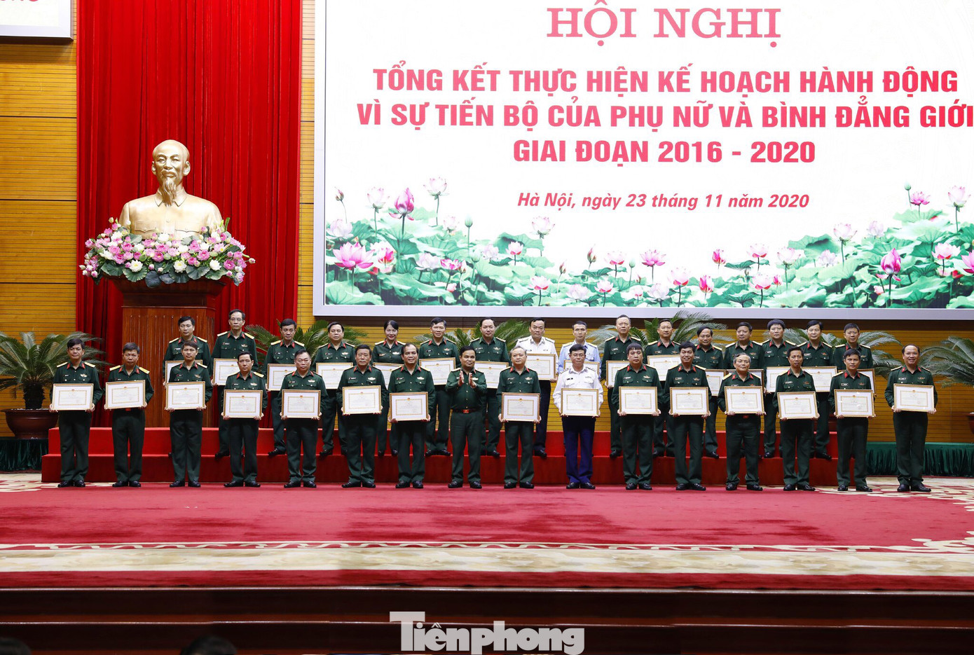 Quân đội tuyên dương điển hình vì sự tiến bộ của phụ nữ và bình đẳng giới ảnh 8