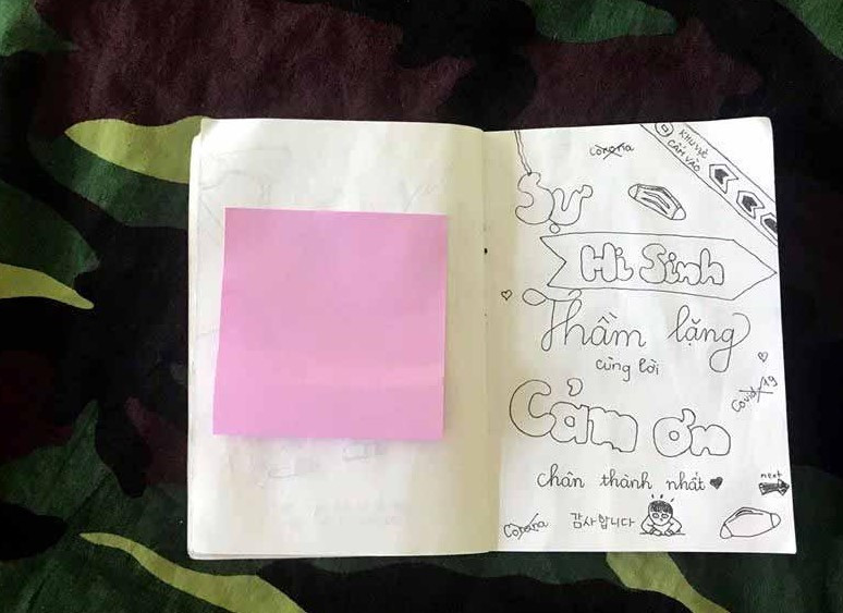 Xúc động tranh vẽ 14 ngày cách ly trong doanh trại của cô gái 18 tuổi ảnh 18