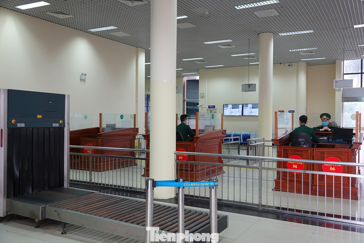 Biên phòng Quảng Ninh ngăn đại dịch COVID-19 ảnh 16