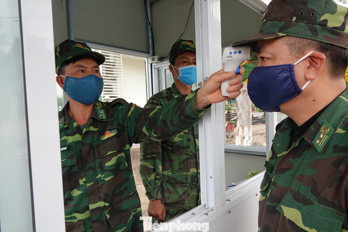 Biên phòng Quảng Ninh ngăn đại dịch COVID-19 ảnh 19