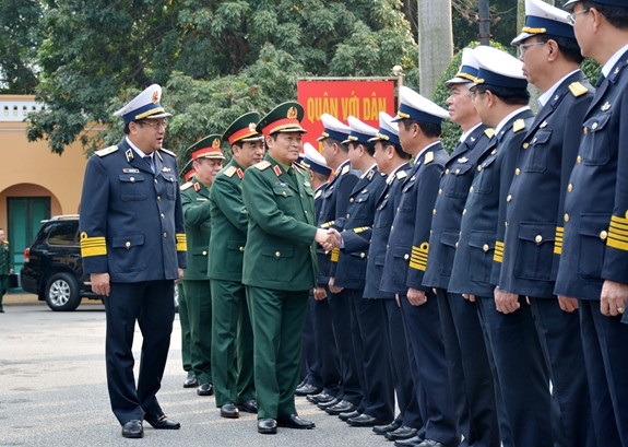 Bộ trưởng Quốc phòng Ngô Xuân Lịch làm việc với Quân chủng Hải quân ảnh 1