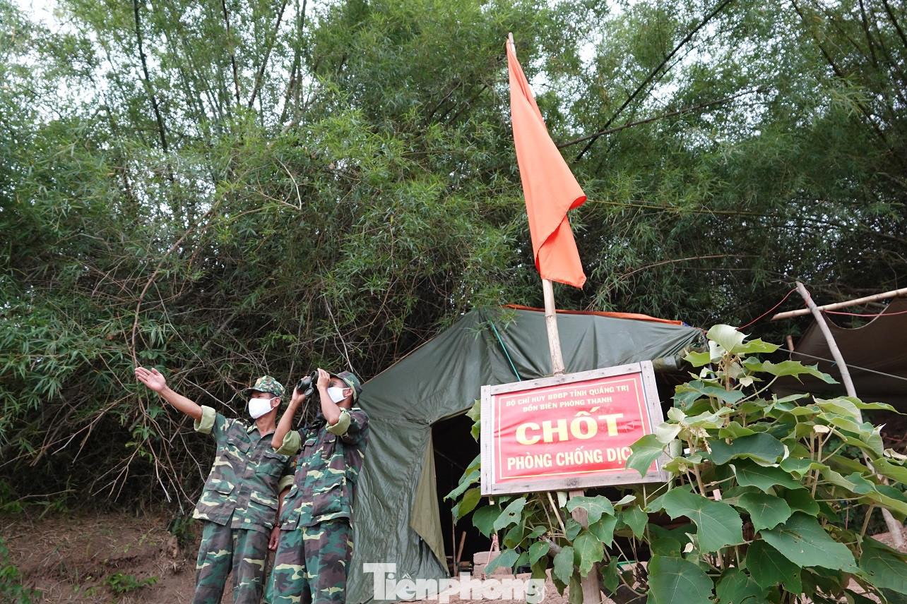  Biên phòng Quảng Trị dãi nắng dầm mưa chặn đại dịch ảnh 1