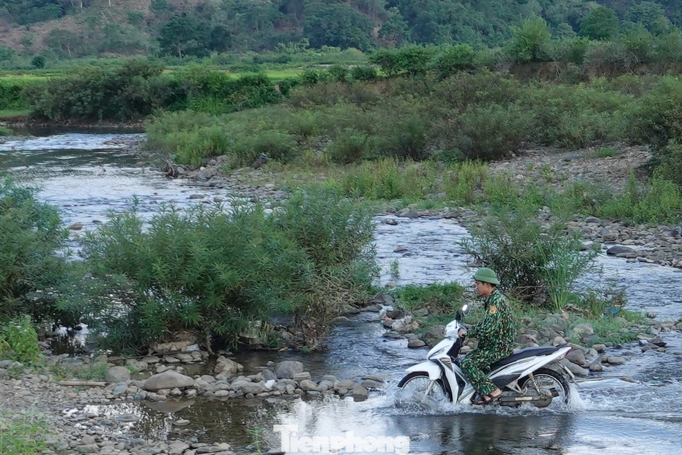  Biên phòng Quảng Trị dãi nắng dầm mưa chặn đại dịch ảnh 11