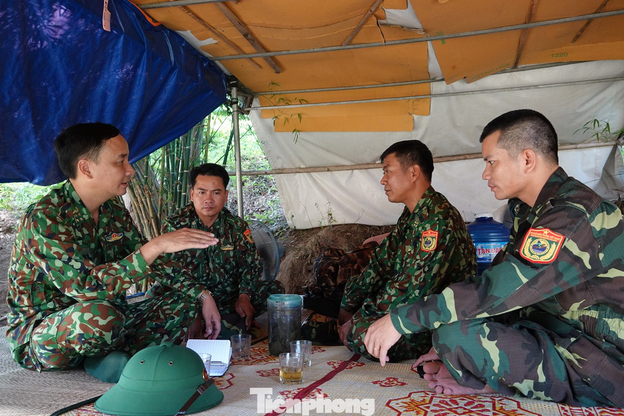  Biên phòng Quảng Trị dãi nắng dầm mưa chặn đại dịch ảnh 2