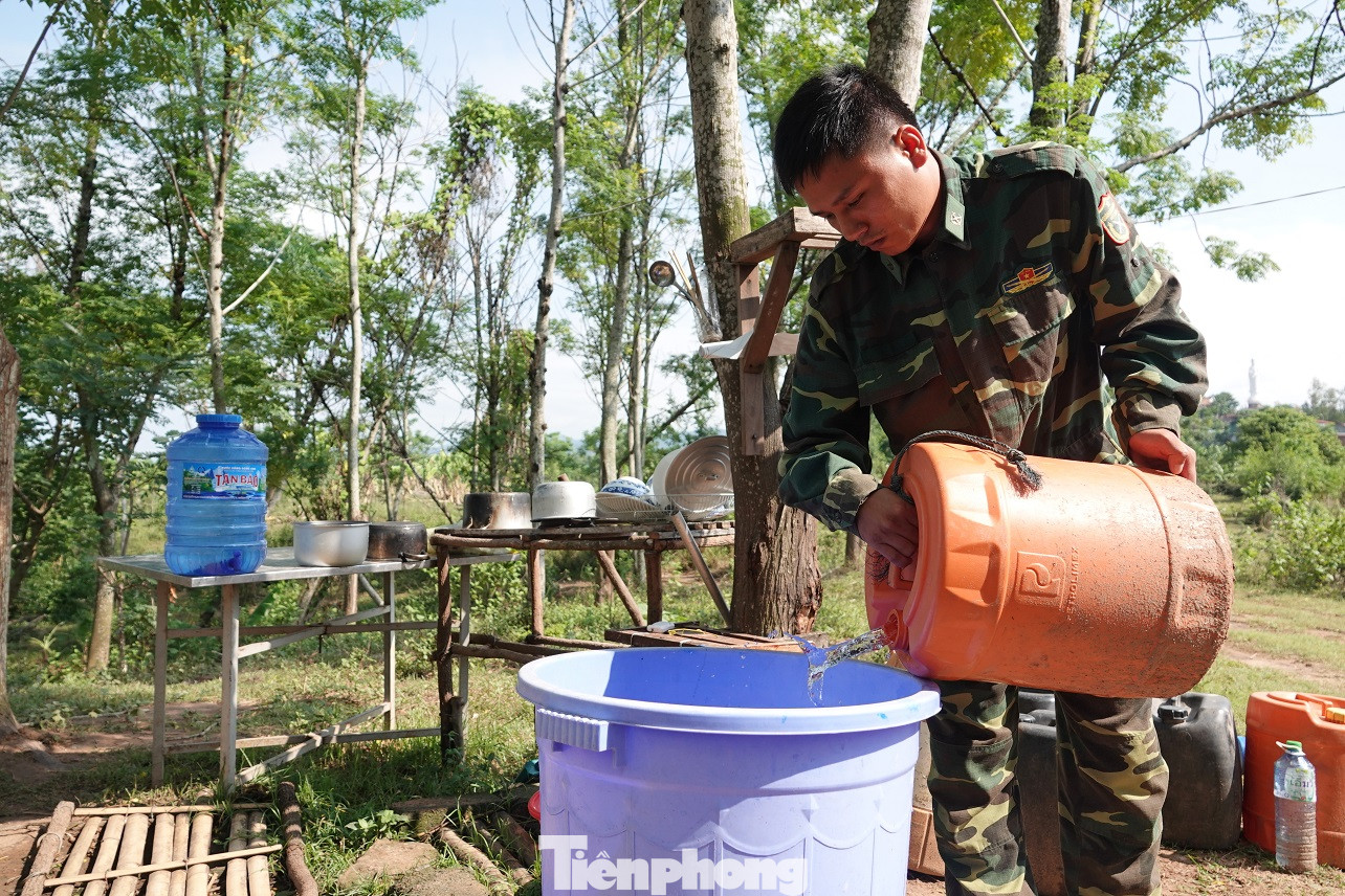  Biên phòng Quảng Trị dãi nắng dầm mưa chặn đại dịch ảnh 12