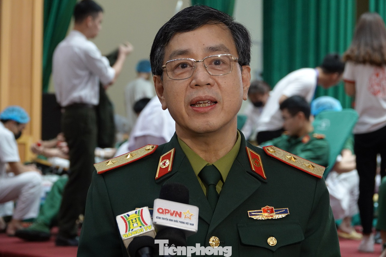 Hơn 500 ĐVTN Học viện Quân y hiến máu cứu người ảnh 1