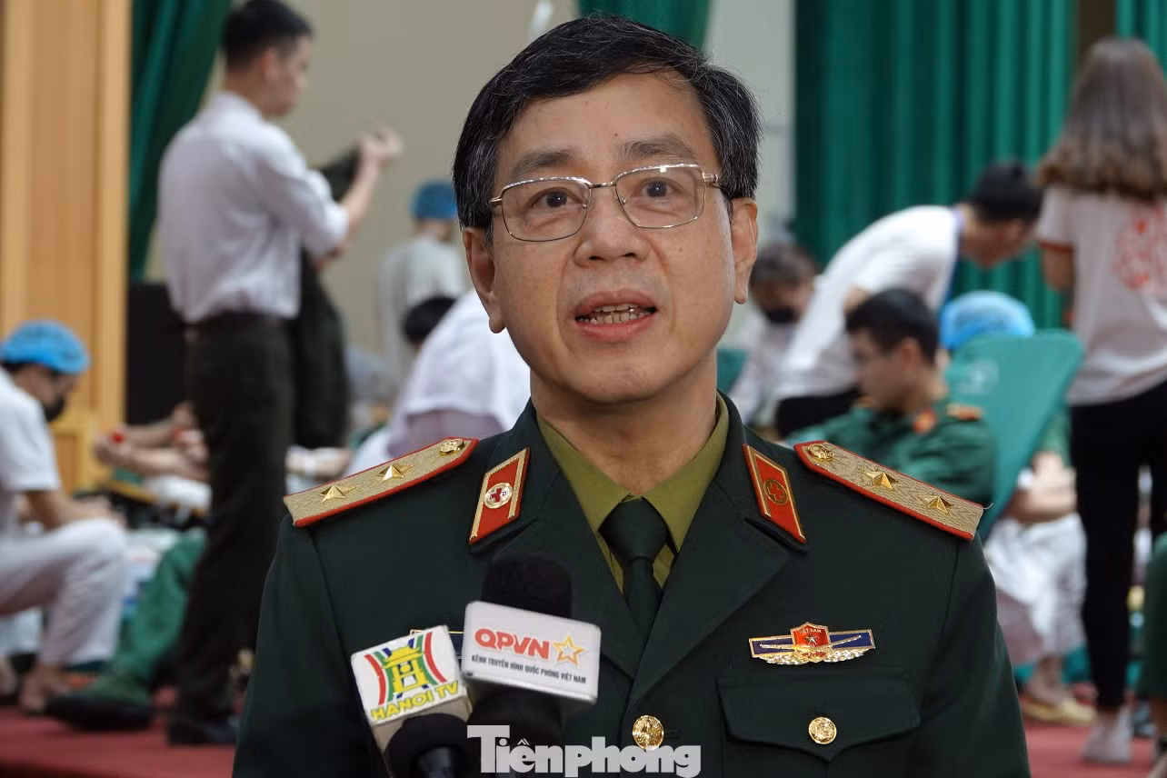 Hơn 500 ĐVTN Học viện Quân y hiến máu cứu người ảnh 1