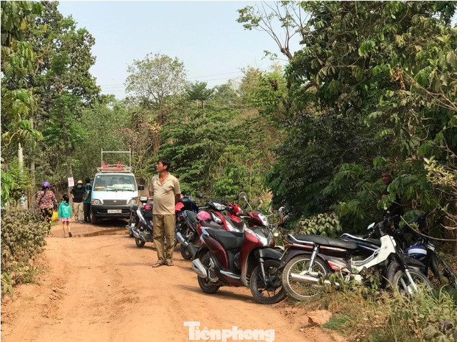 Kinh hãi phát hiện thi thể trong bụi rậm ở Bình Dương ảnh 2