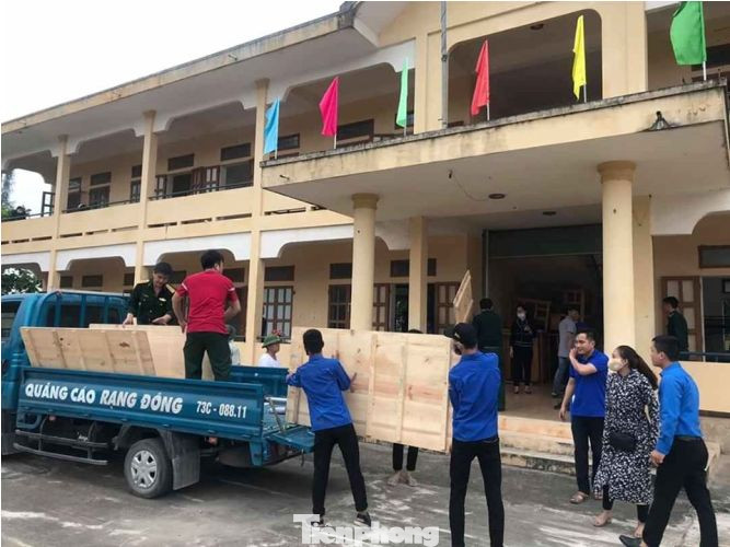 Tuổi trẻ khu vực biên giới dọn khu cách ly đón kiều bào ảnh 4