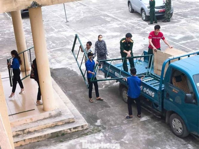 Tuổi trẻ khu vực biên giới dọn khu cách ly đón kiều bào ảnh 6