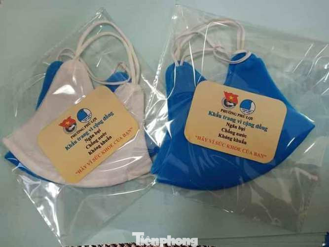 Đổi rác thải lấy khẩu trang 'xịn' phòng dịch Covid-19 ảnh 1